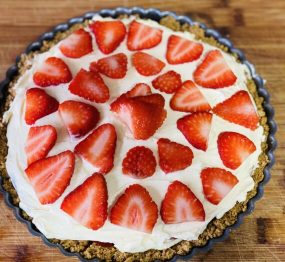 GF Strawberry & Clotted Cream Cheesecake